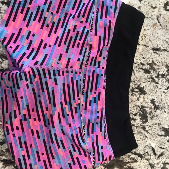 Ivivva athletic shorts - Picture 2 of 3